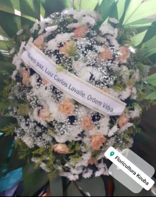 COROA DE FLORES TRADICIONAL 01 UNIDADE