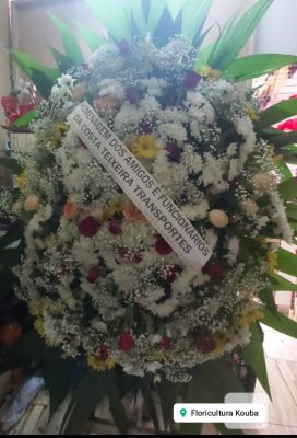 COROA DE FLORES GRANDE 01 UNIDADE